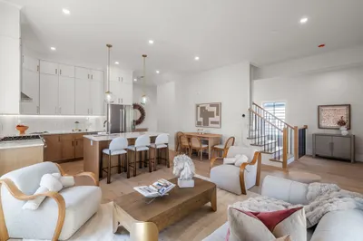 326 Lowell Street #3 1