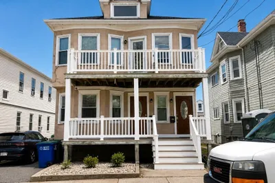 113-115 Hillsdale Rd #2 1