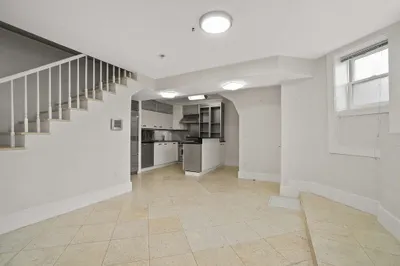 28 BAbcock Street #A
