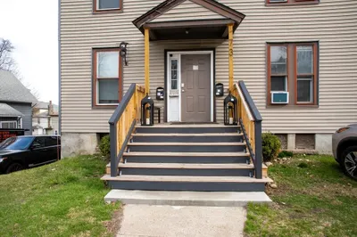 73 Green Hill Pkwy 1