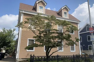 147 River St #1
