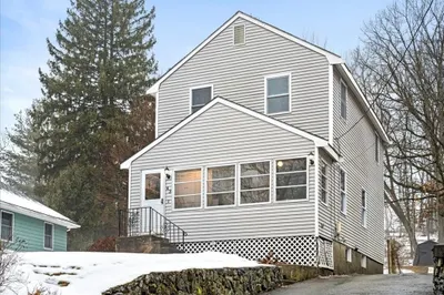 43 Longwood Rd 1