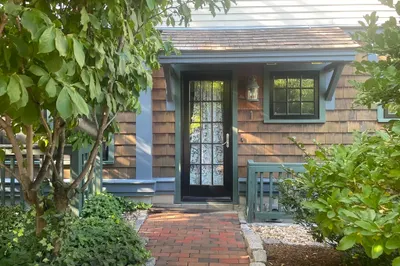 15 Mt Vernon St #1