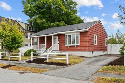34 Greenleaf St 1