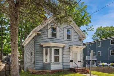 40 Village St 1
