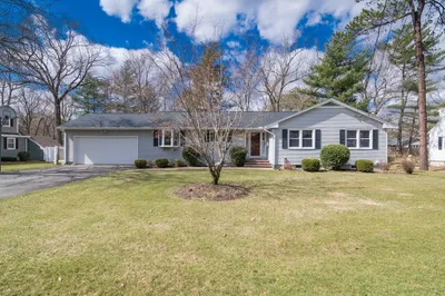 242 Kenmore Dr