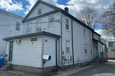 10-12 Liverpool Ln