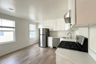 72 Easton St #2