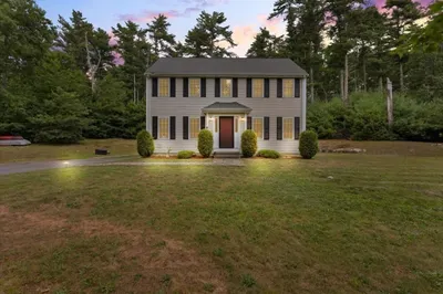 18 Blackmore Pond Rd 1