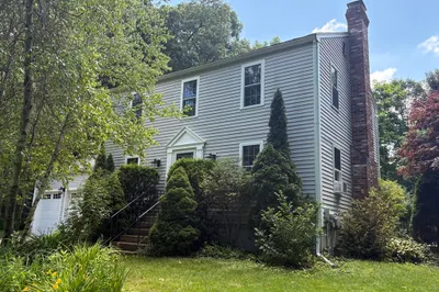 35 Houde St 1
