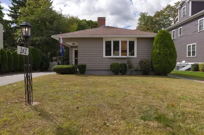 242 Mountain Ave