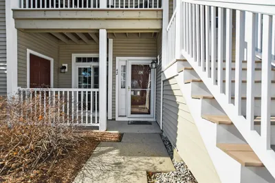 42 Bradford Commons Ln #42 1