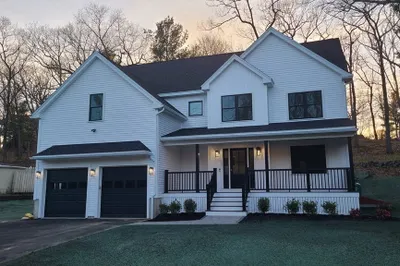 15 Longwood Road