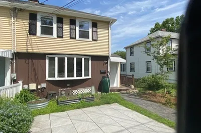 107 Sunnyside Ave