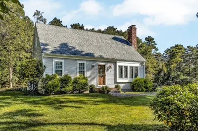 2 Deer Hollow Rd