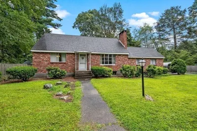 48 Fuller Rd 1