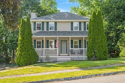 7 Paula Ln 1