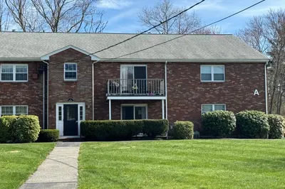3 Kingswood Dr #4 1