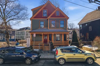 23 Gay Head St #2