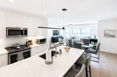 654 East Broadway #302 1