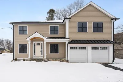 37 Longfellow Rd 1