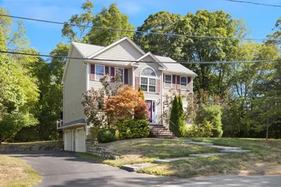94 Pinedale Avenue