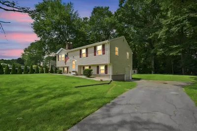 135 Red Fox Dr