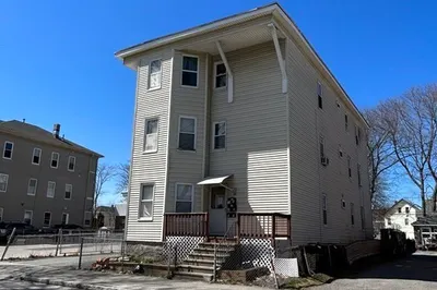 64 Southgate St 1