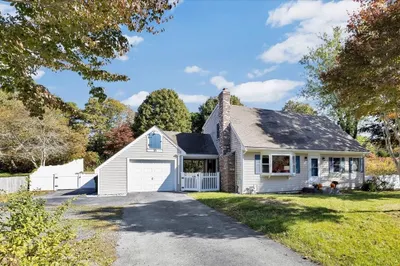 21 Kensington Dr 1