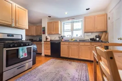 6 Seagrave Rd #2 1