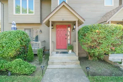 200 Mayfield Ave #E1