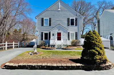 62 Edgemere Blvd