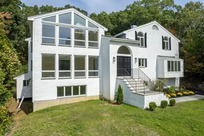 18 Pheasant Ln 1