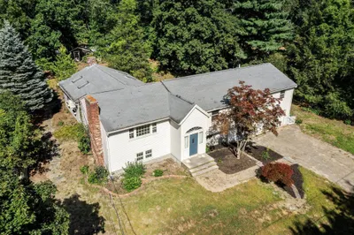 30 Shagbark Rd 1