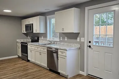 6 Maple St #1 1