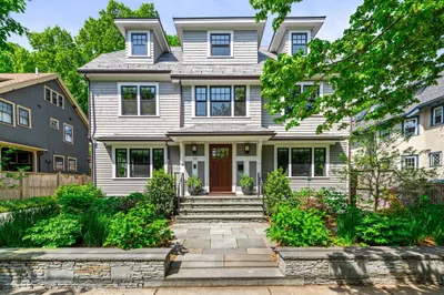 53 Crowninshield Rd 1