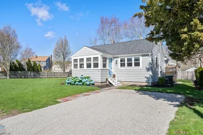 104 Hartford Rd