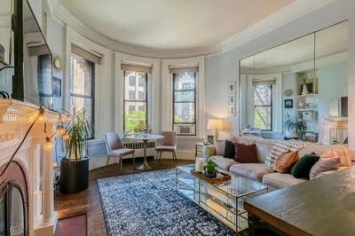 271 Dartmouth Street #2M 1