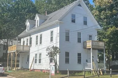 320 Hilldale Ave 1