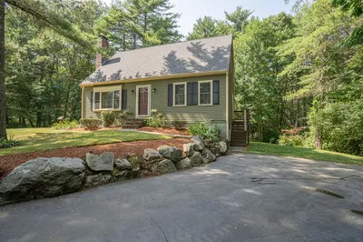 77 Colony Ln 1