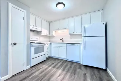 2 Old Colony Ln #5