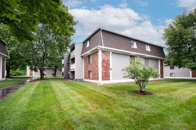 220 Bedford Street #36 1