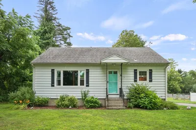 40 Jeffrey Dr 1