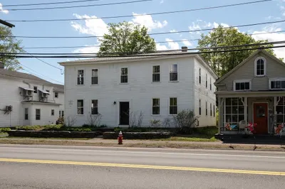 47 Main Street 1