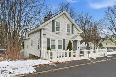7 Mystic Street