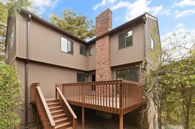 4 East Bluff Rd #4