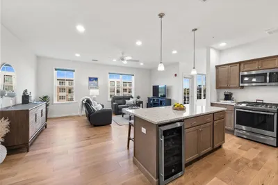 45 Plaza Way #312 1