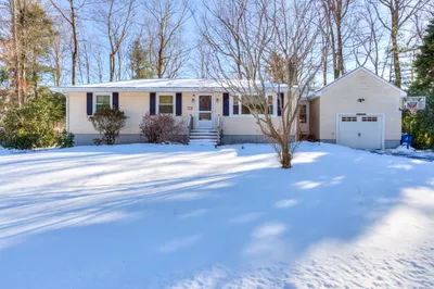 13 Anthony Dr 1