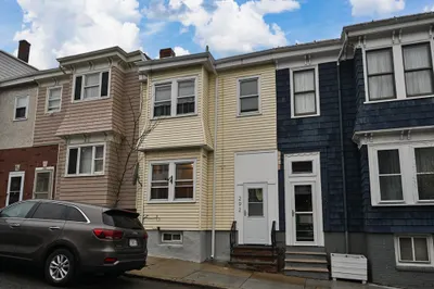 292 Lexington St 1