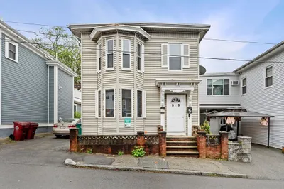 53 Pond St 1